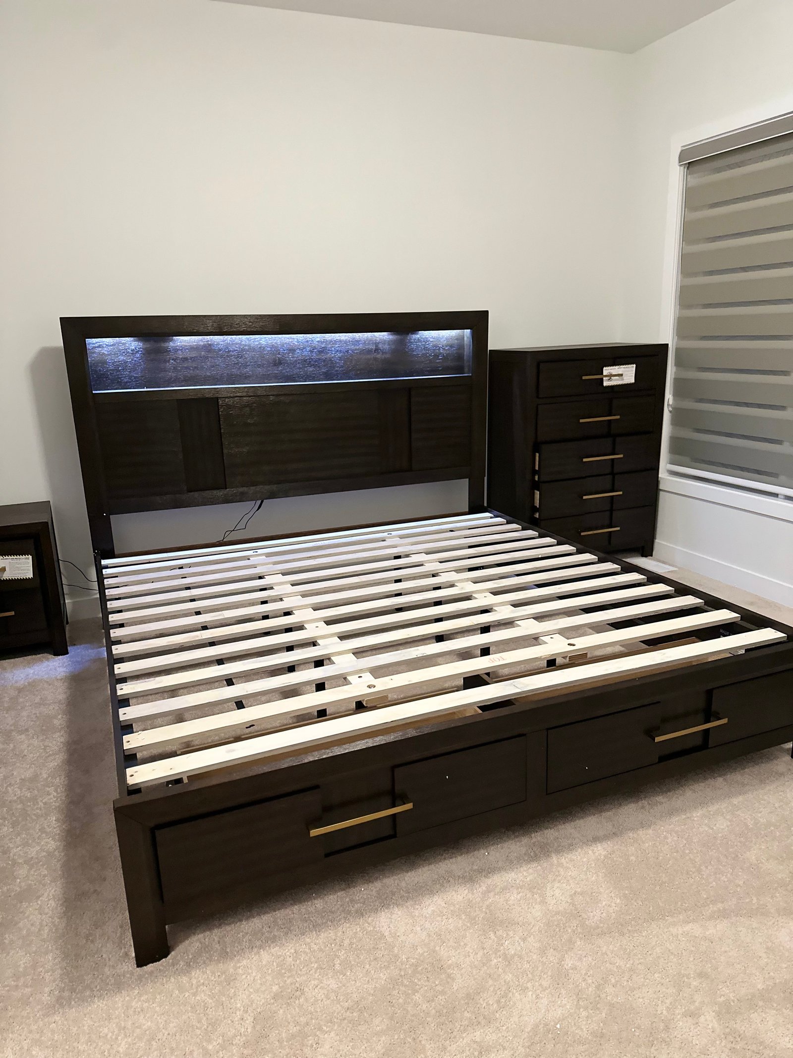 Closet system assembly